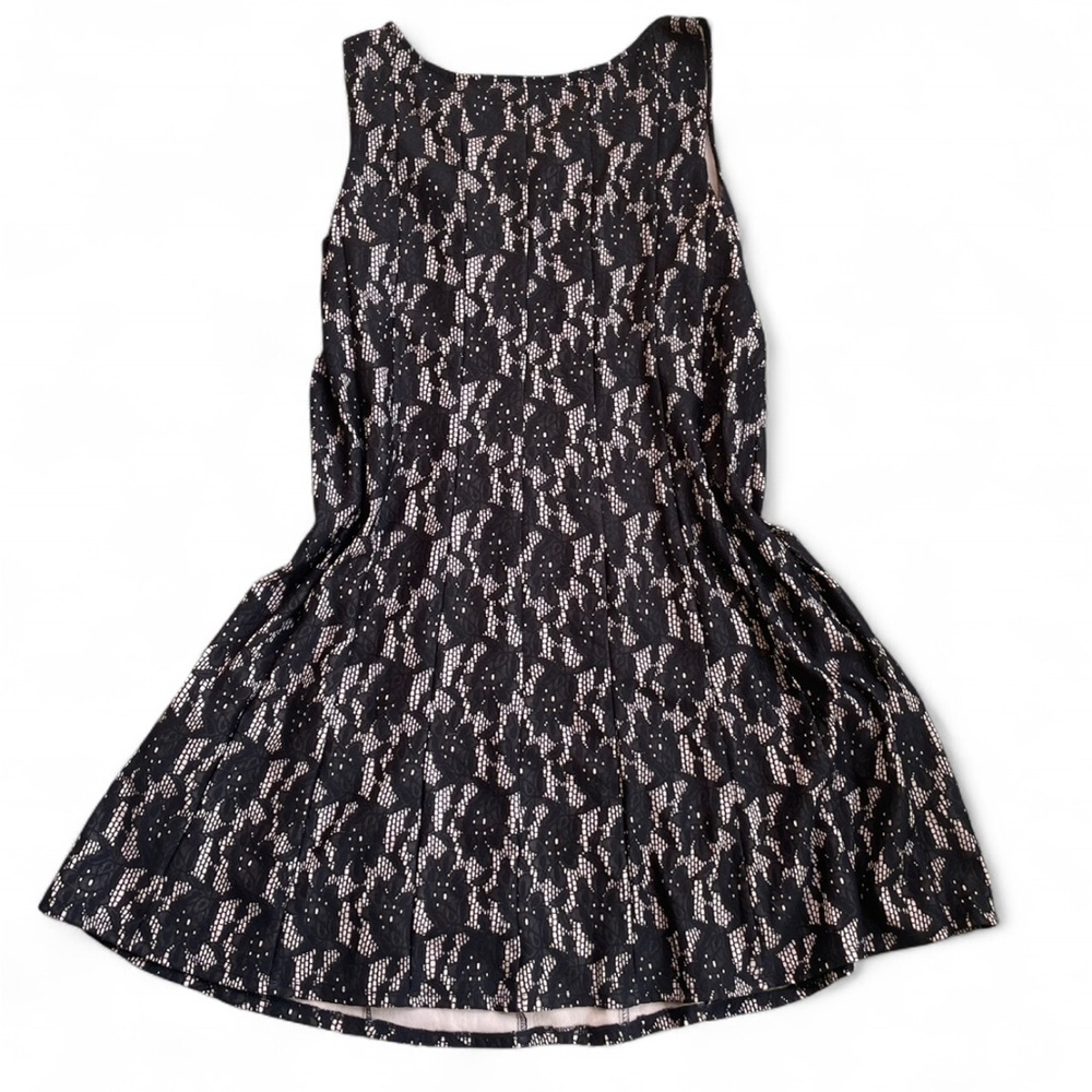 Perceptions- black lace pleated dress - Picture 2 of 4